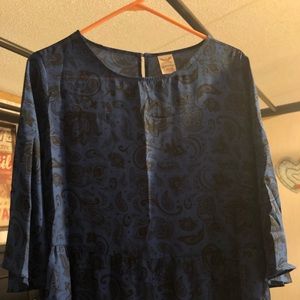 2/$10 Faded Glory blouse